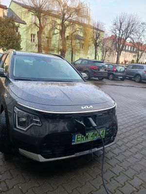Zdjęcie nowego samochodu zakupionego w ramach projektu