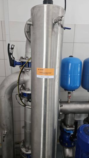 Zdjęcie przedstawiające zakupione lampy UV do stacji uzdatniania wody