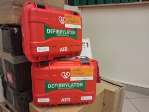 Zdjęcie przedstawiające zakupiony defibrylator