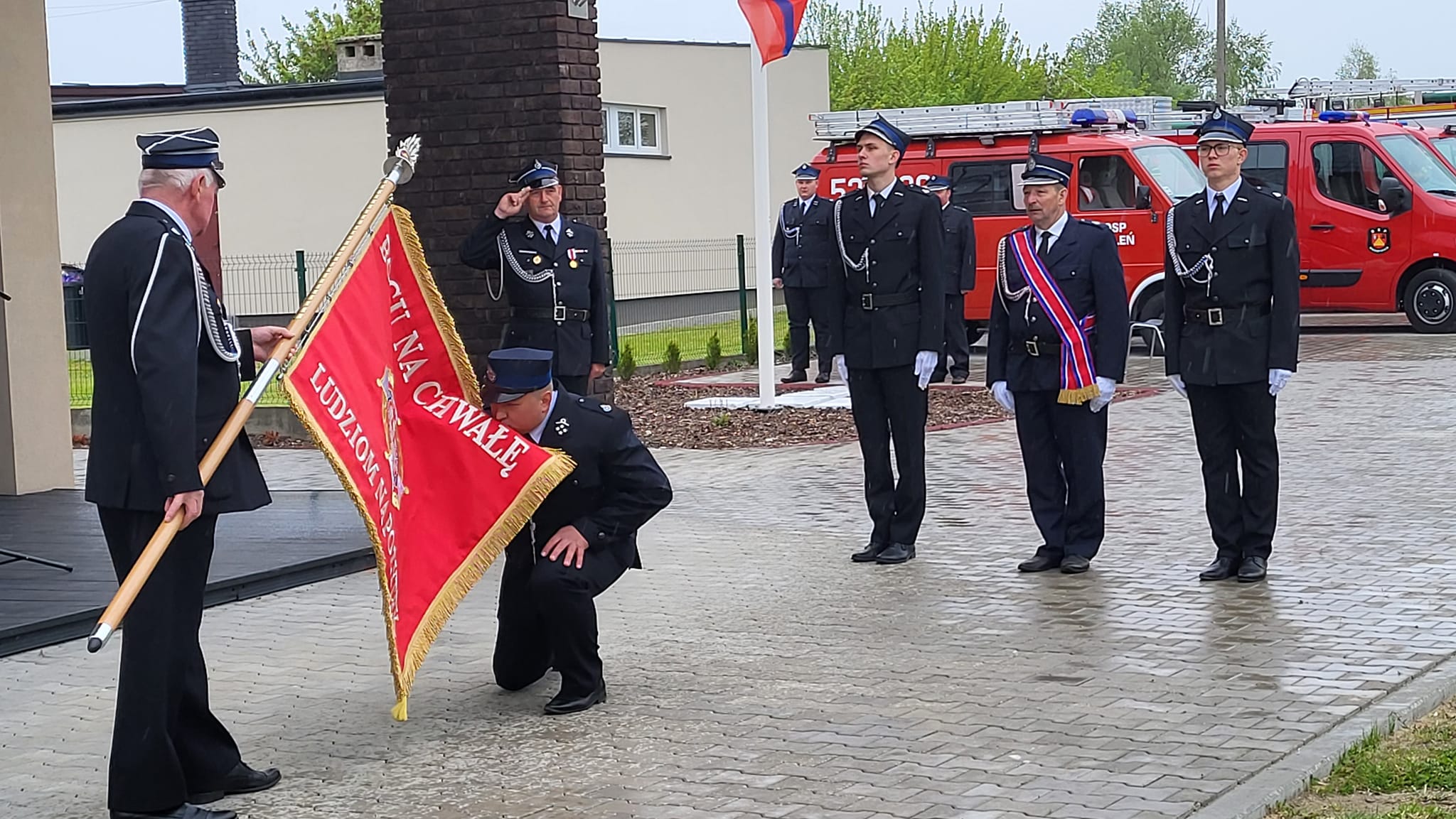 Ochotnicza Straż Pożarna w Niwnej ma swój własny sztandar